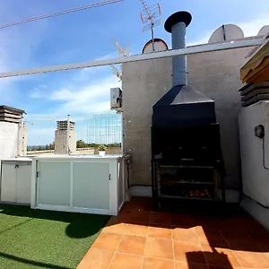 Barbacoa + Vistas Al Mar + Playa + Piscina. Apartamento Salou