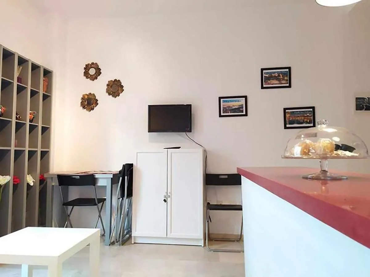 Charming Malaga Stay Walk To Top Sights Appartement